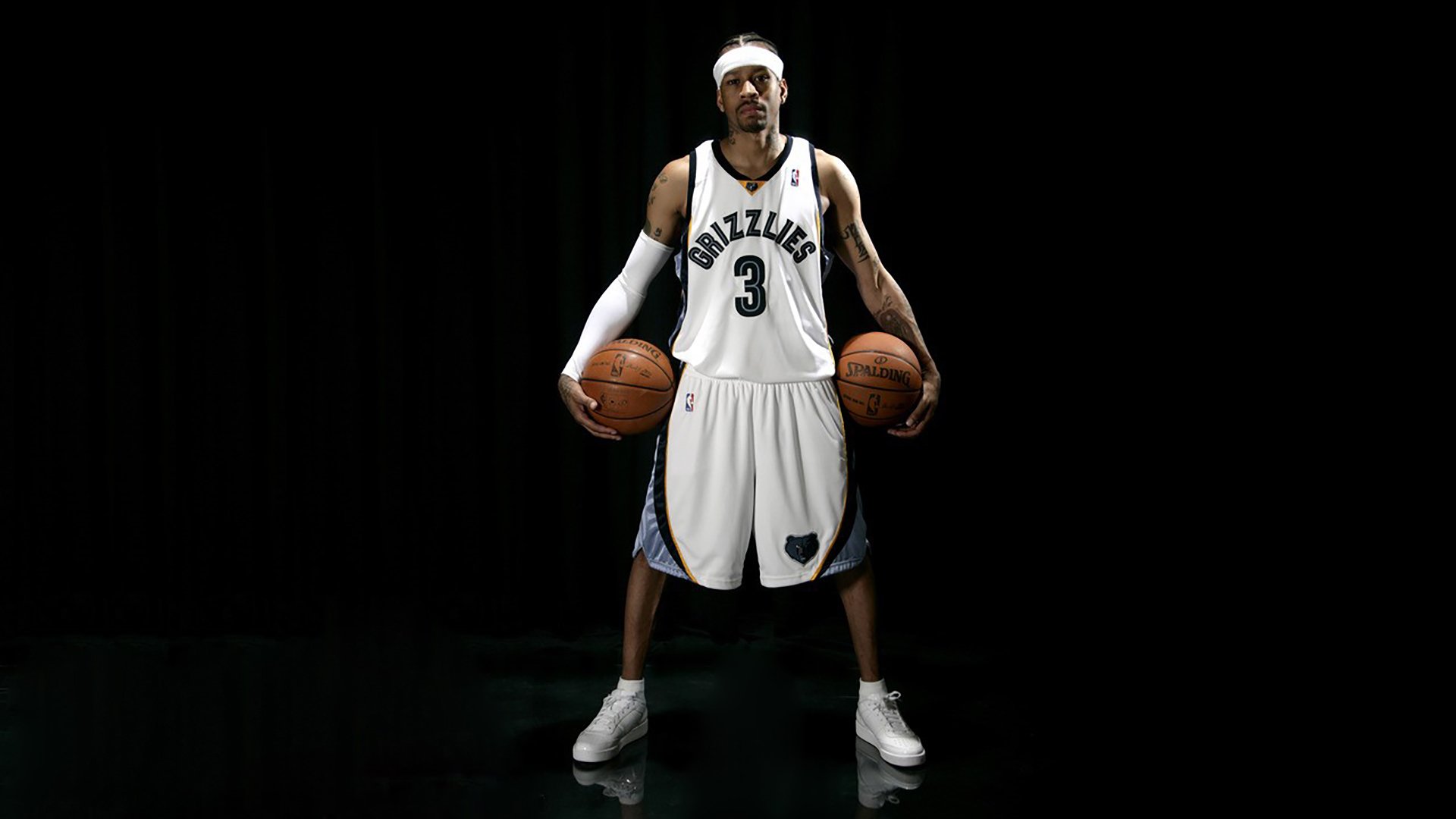 开云体育官网-异乡重逢，绝杀之夜，当国产巨兽在NBA球场一锤定音